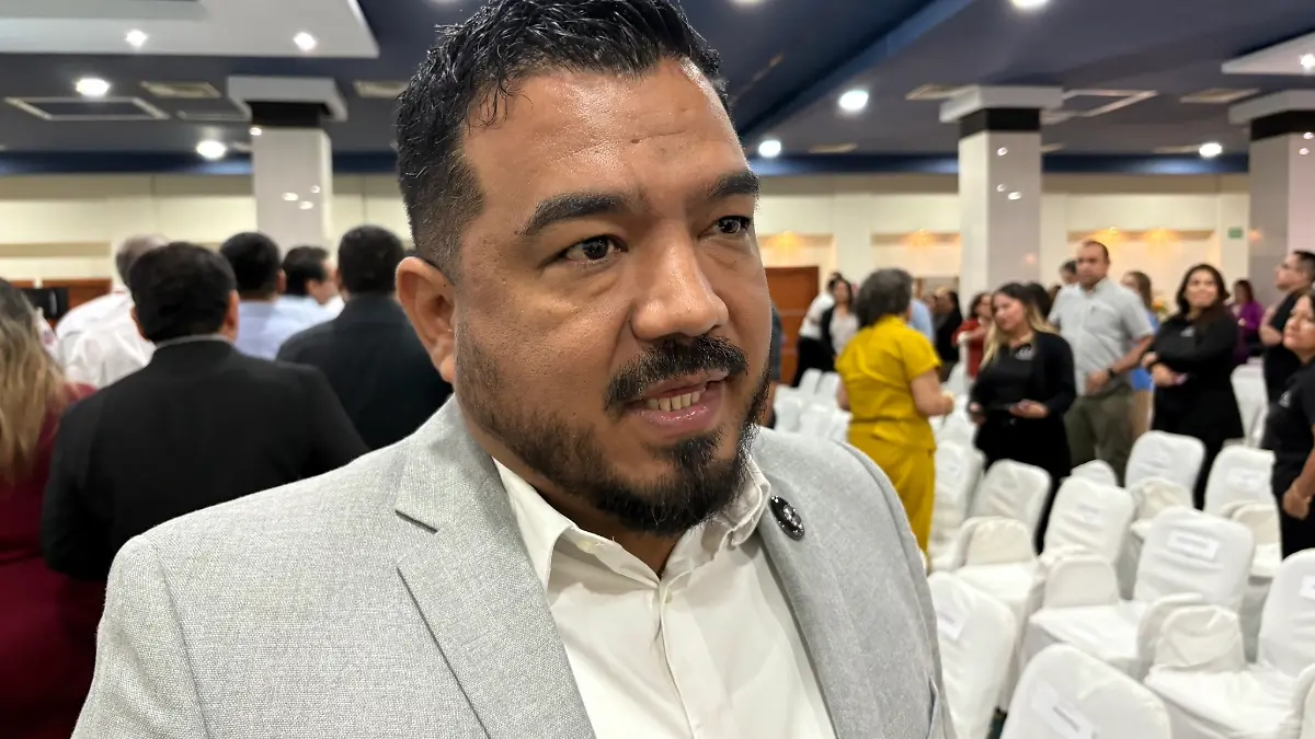 titular-fiscalia-especializada-combate-contra-corrupcion-lenin-ortiz-amao