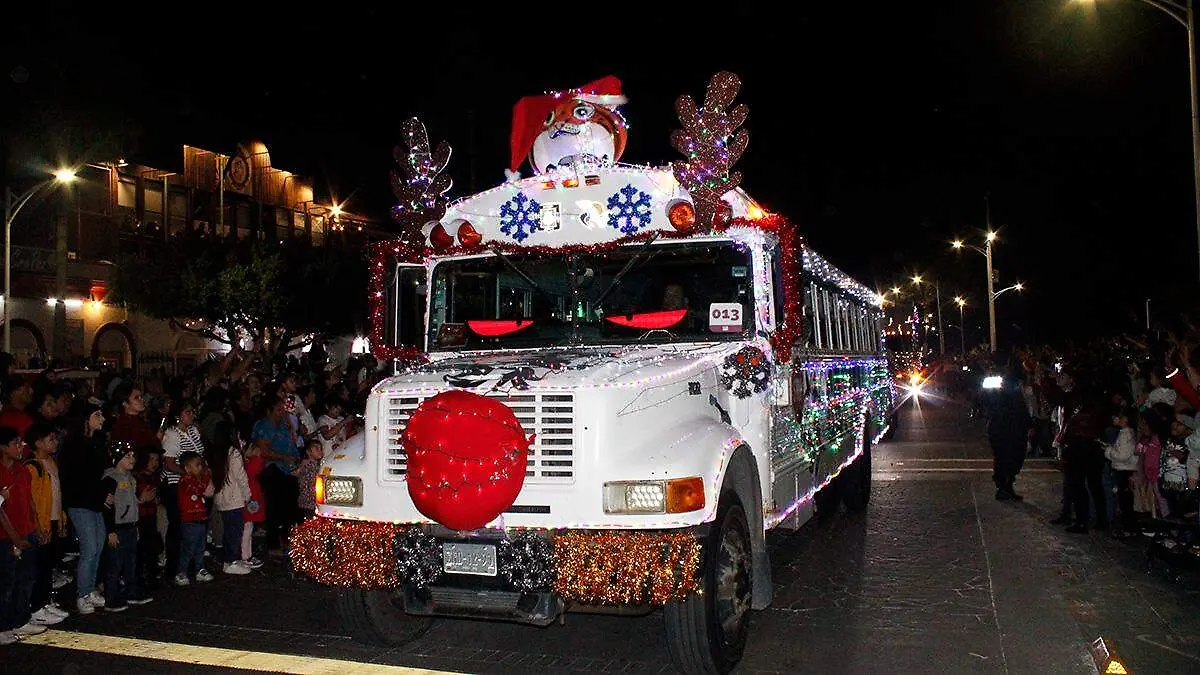 camion-desfile-navideño