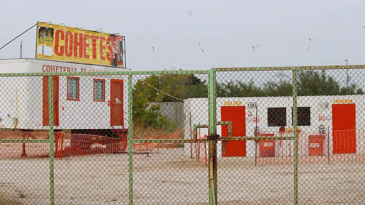 puesto-de-venta-de-cohetes-la-paz-cerrado