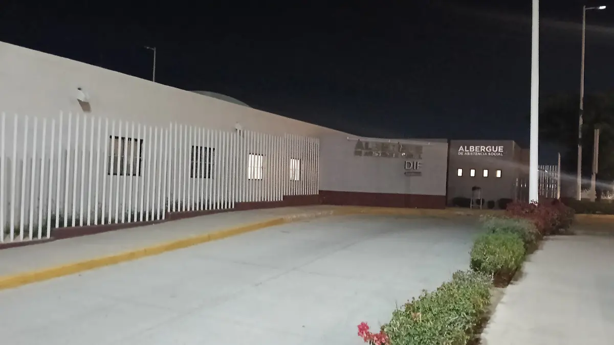 entrada-instalaciones-albergue-dif-la-paz