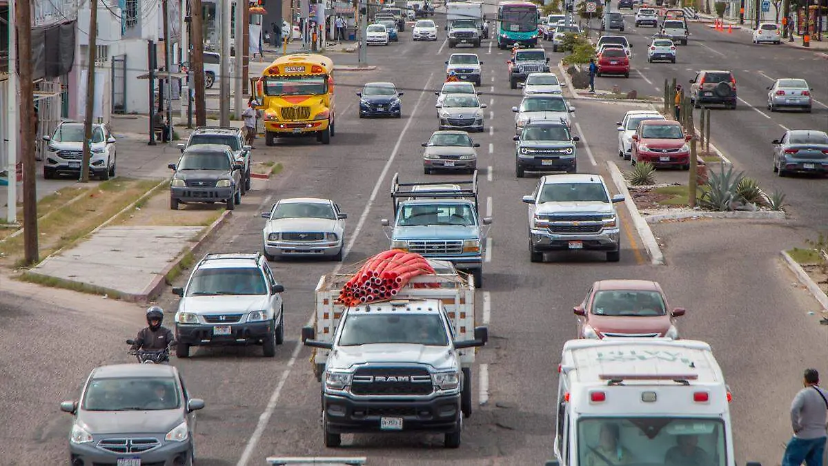 autos circulando forjadores
