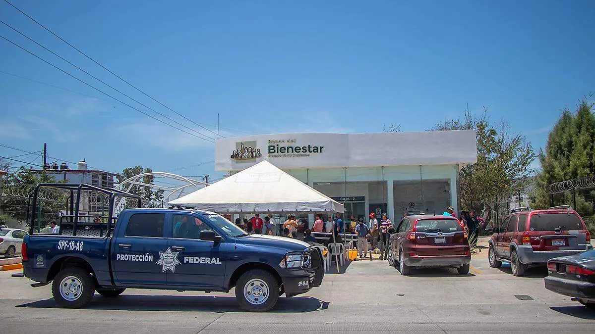 unidad-proteccion-federal-frente-sucursal-banco-bienestar-la-paz