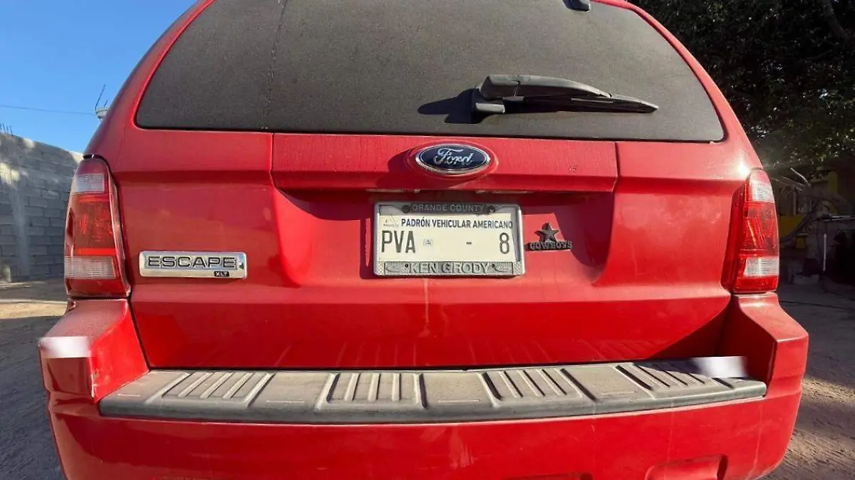 cajuela-auto-americano-ford-rojo