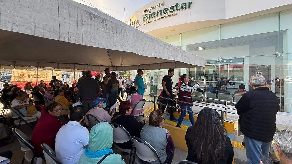 banco del bienestar fila para entrar