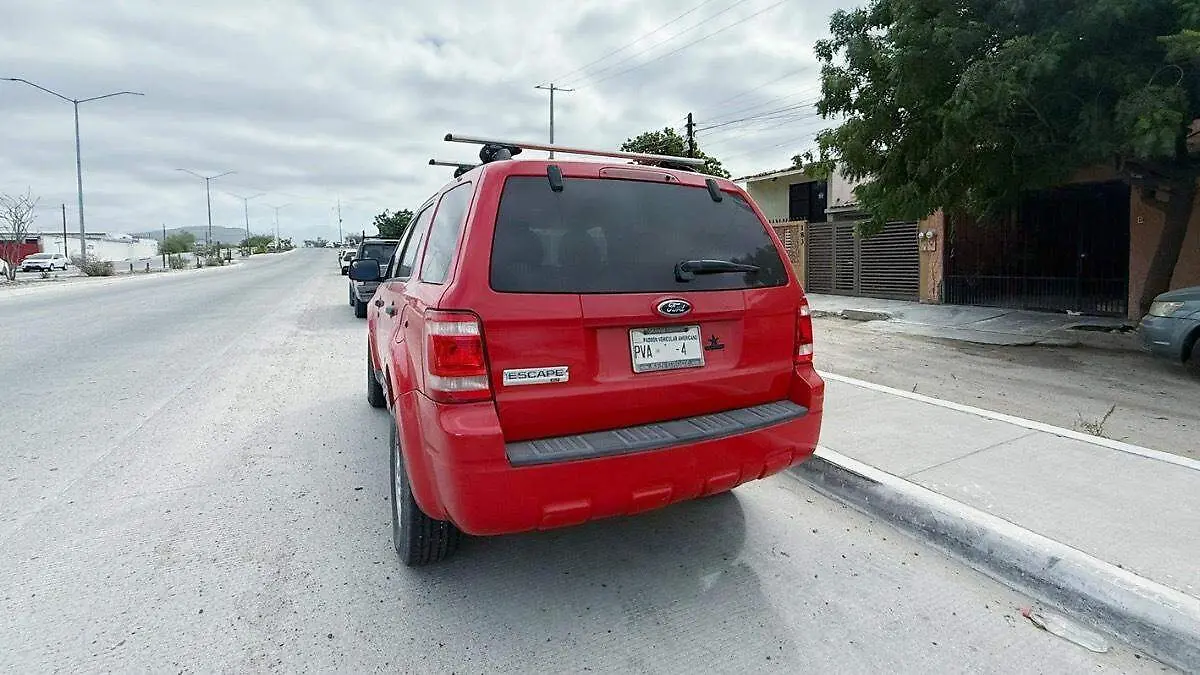 Camioneta-roja-americana