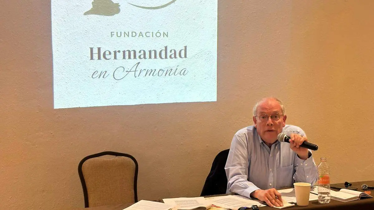 Conferencia de prensa Carlos Esquivel