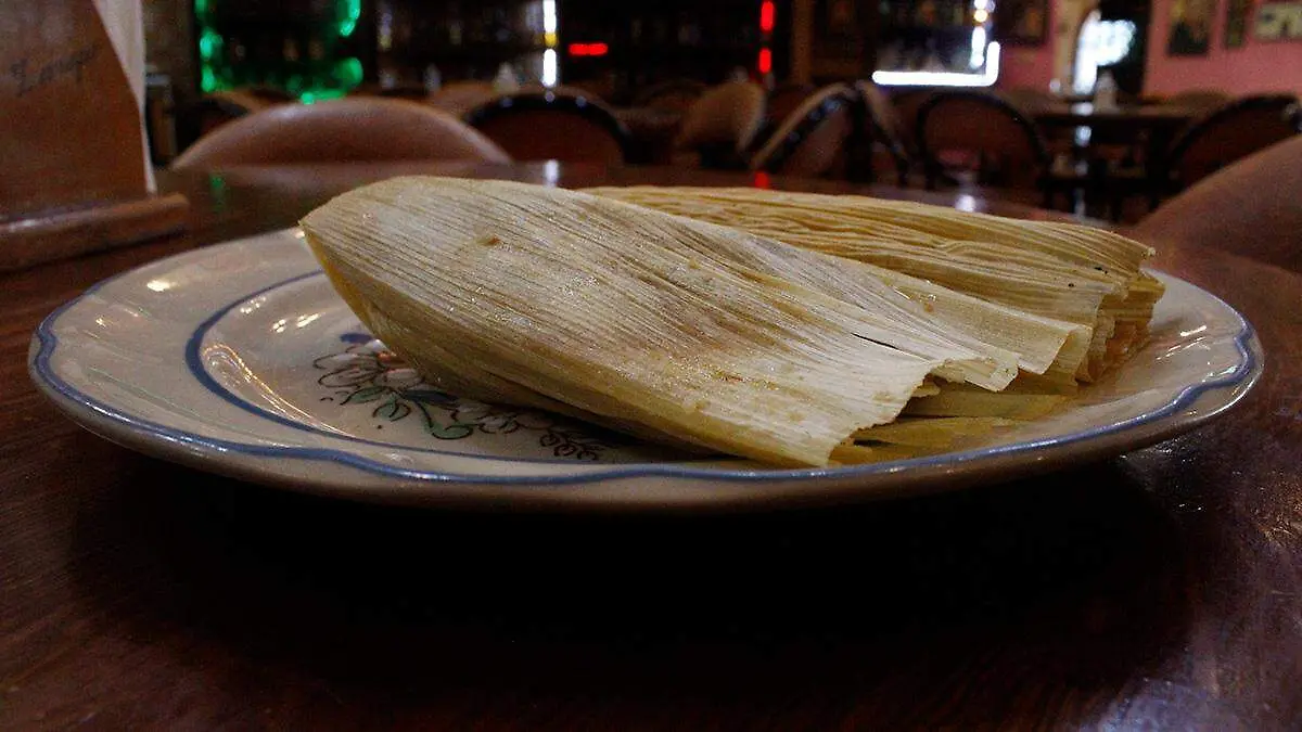 tamales-plato-restaurante