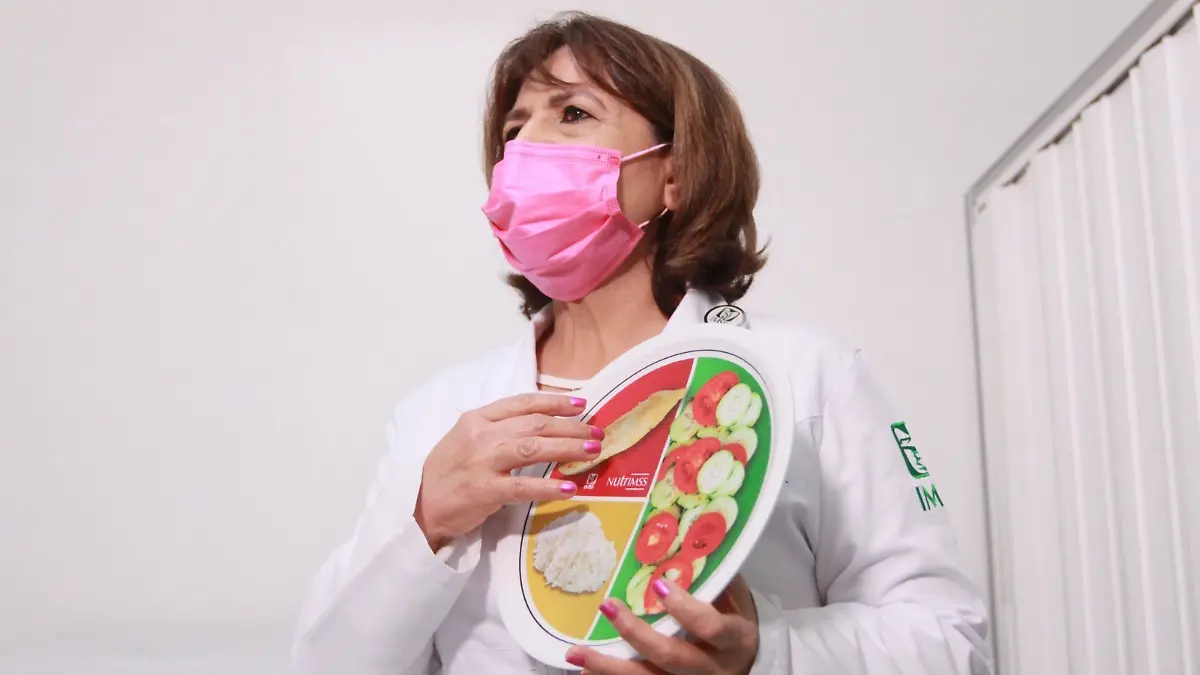 Nutriologa- plato buen comer