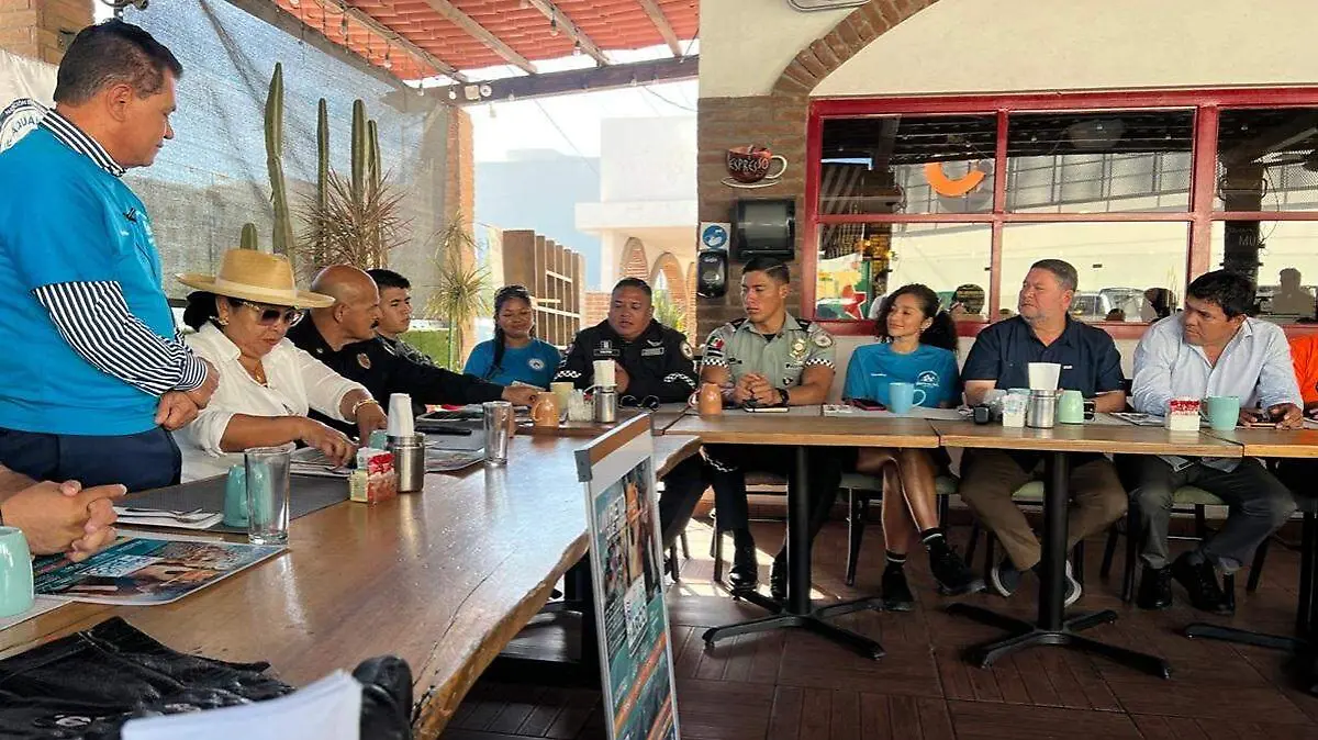 anuncio del triatlon del arco 3