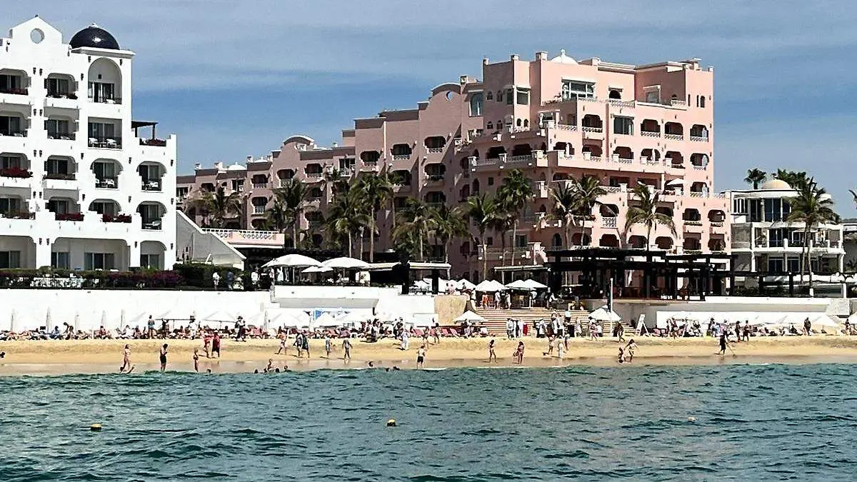 Hoteles de los cabos turistas y turismo en la playa