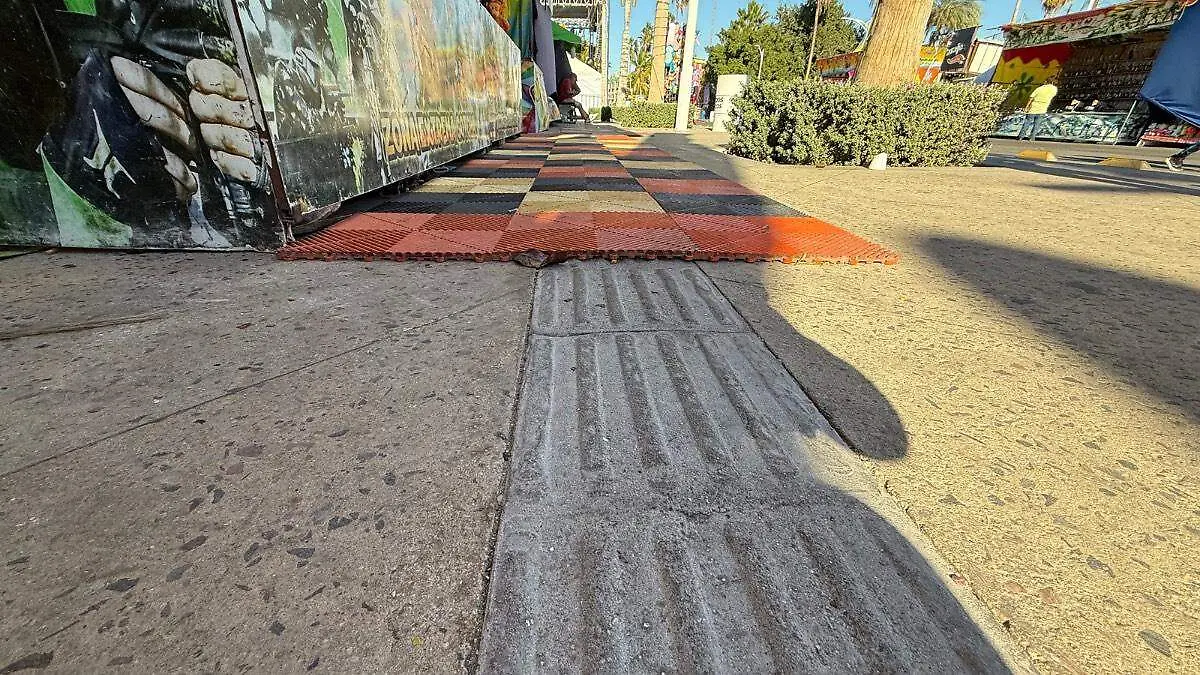 Guía podotactil obstruida