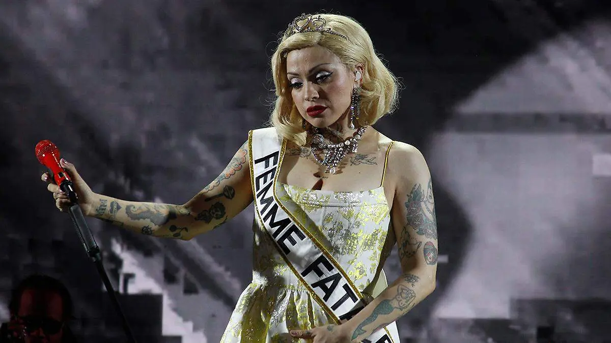 mon-laferte-carnaval-la-paz-2026