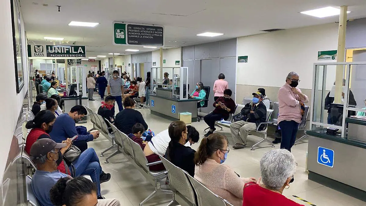 Personas en clinica medica