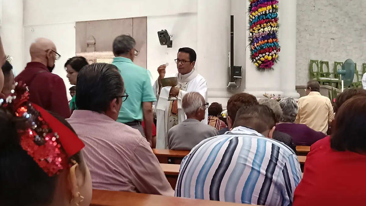 El miercoles de ceniza. en iglesia de la paz 3