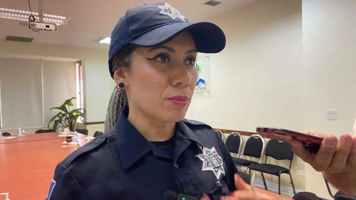 elizabeth martinez-comandante-unidad-especializada-atencion-violencia-familiar