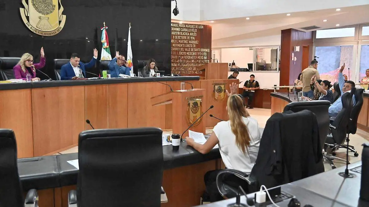 diputados-votando-congreso-baja-california-sur
