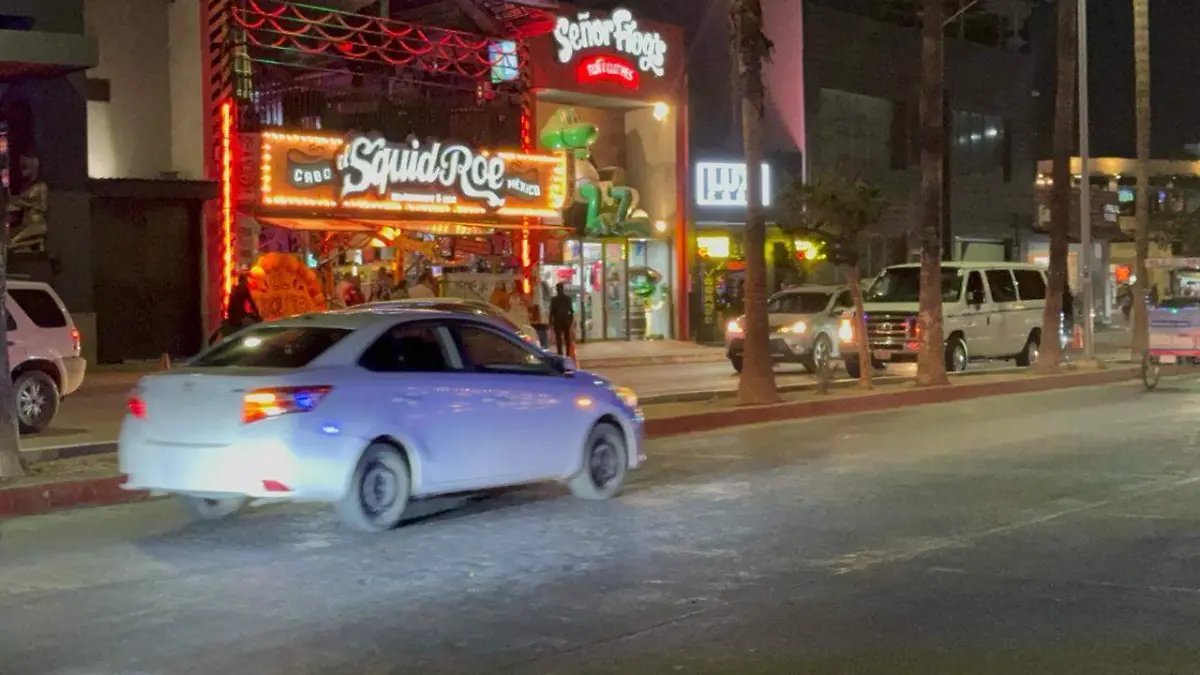 boulevard-lazaro-cardenas-bar-señor-frogs