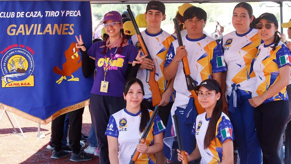 club-gavilanes y crit la paz