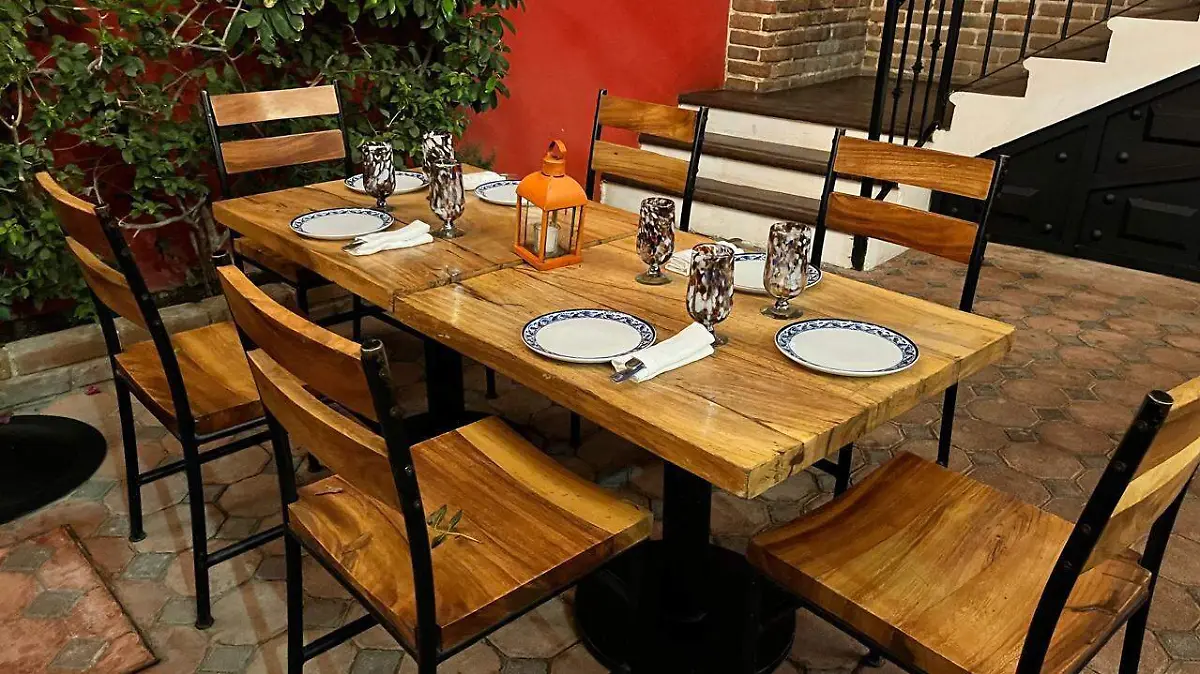 restaurante vacio mo es negocio