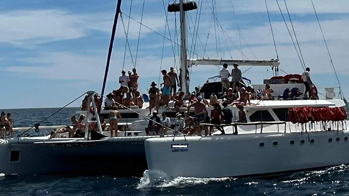 turistas spring breakers en los cabos