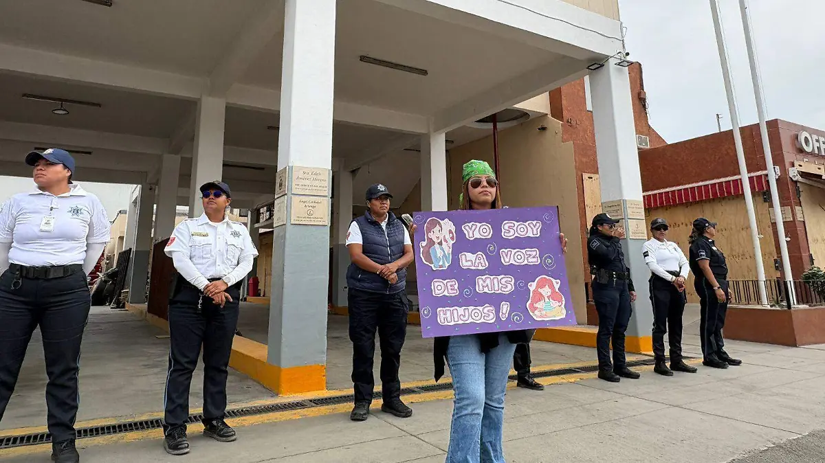 madre-menor-edad-victima-abuso-sexual-marcha-8M