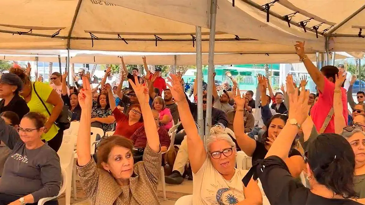 burocratas-sindicalizados-votando