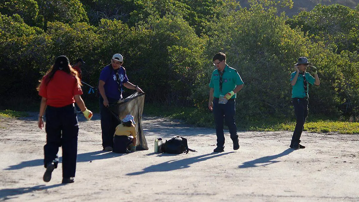 scouts-albatros-limpieza-playa-el-paceno