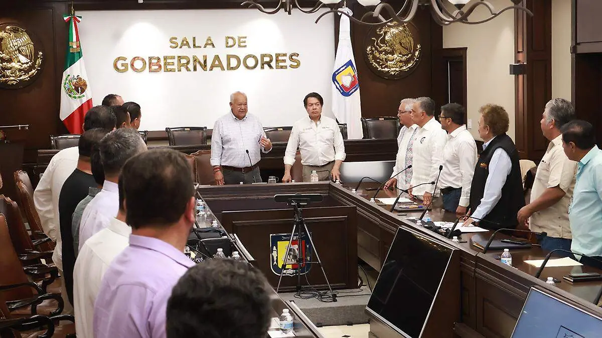 gobernador-victor-castro-con-titular-de-la-sep-federal