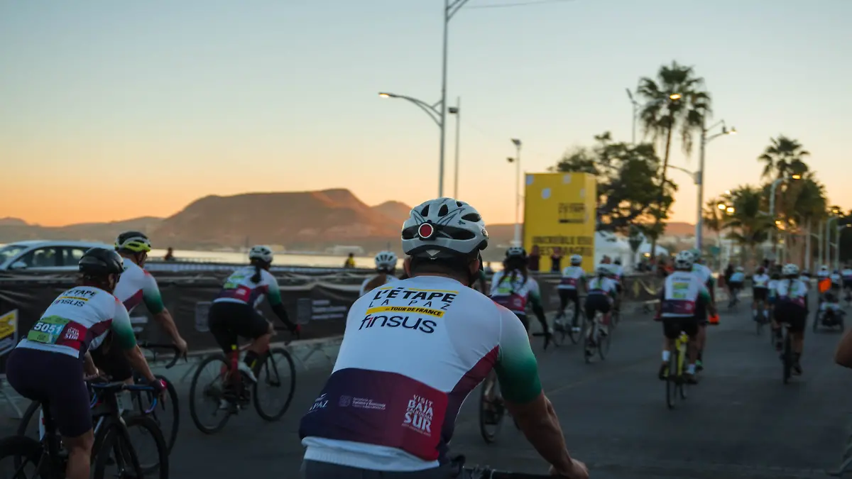 Tour Francia la paz- ciclistas