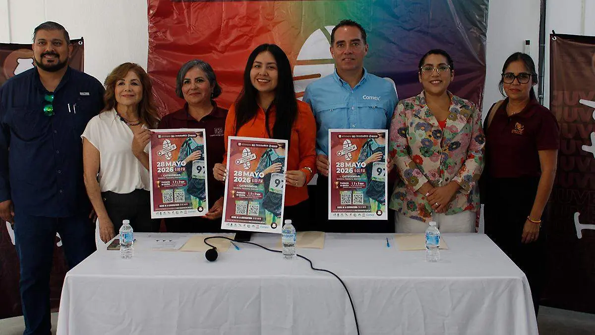 conferencia-de-presnsa-carrera-del-estudiante