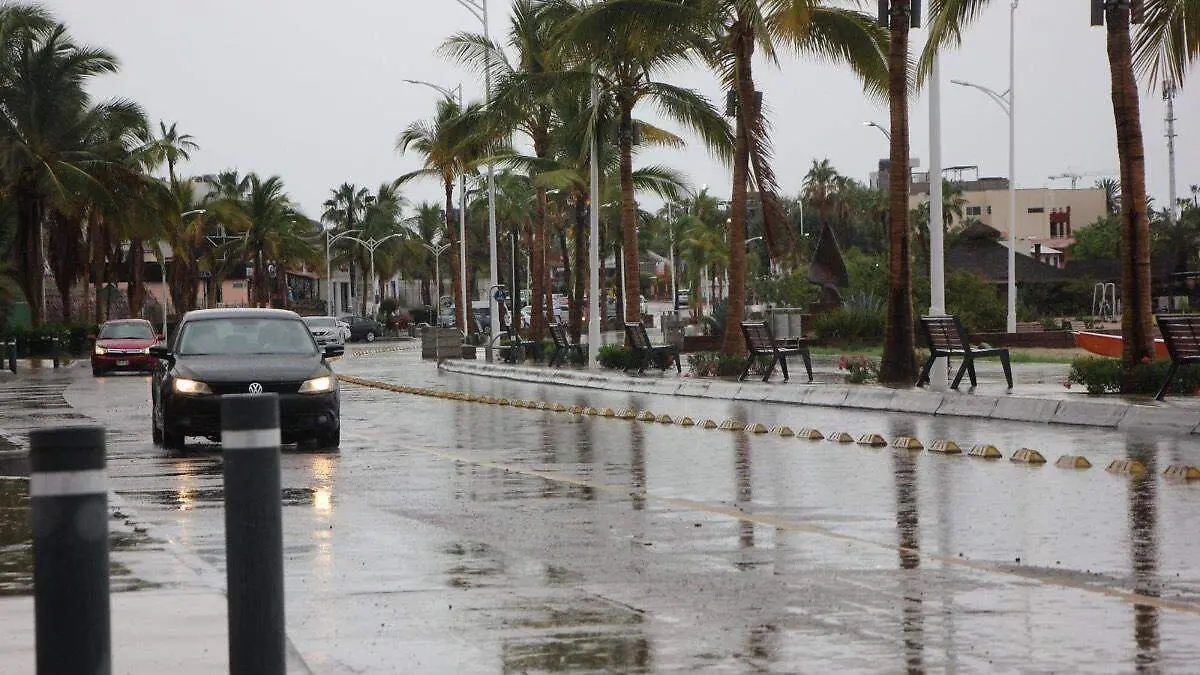 Malecón lluvia