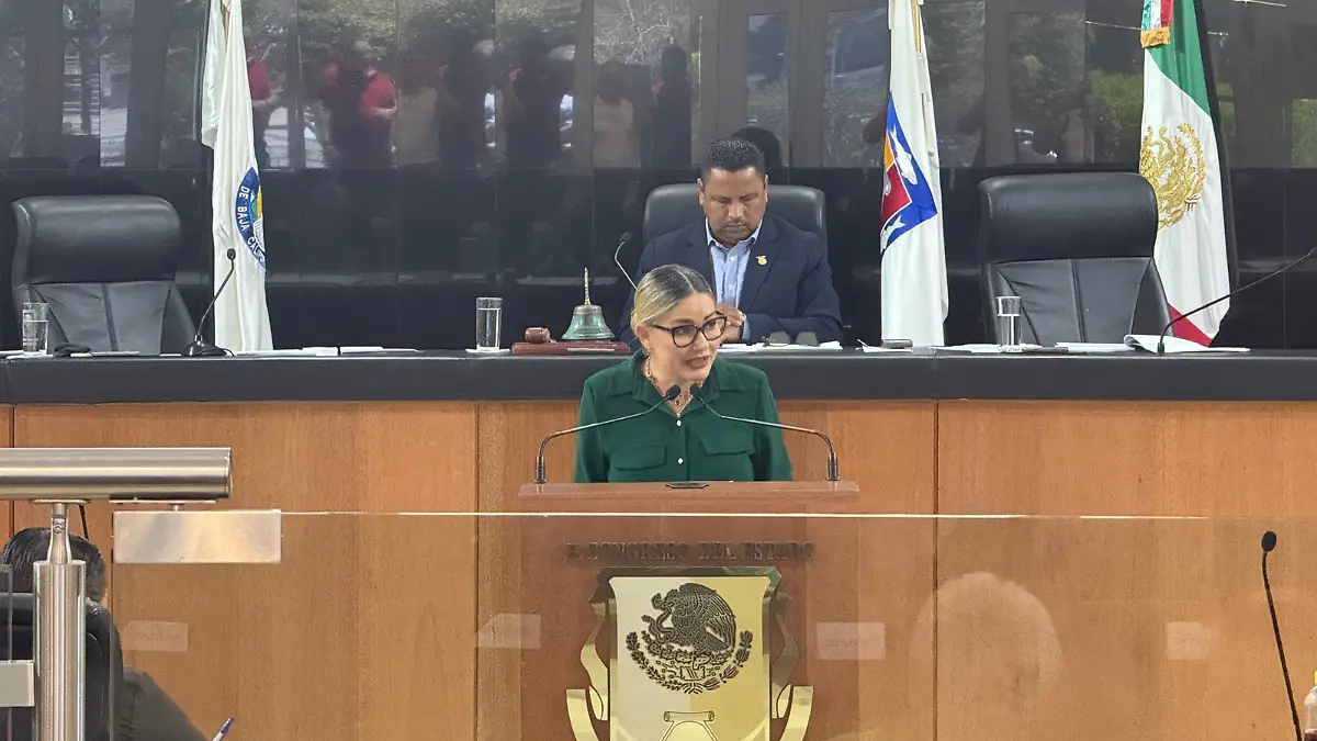Tribuna Karina olivas