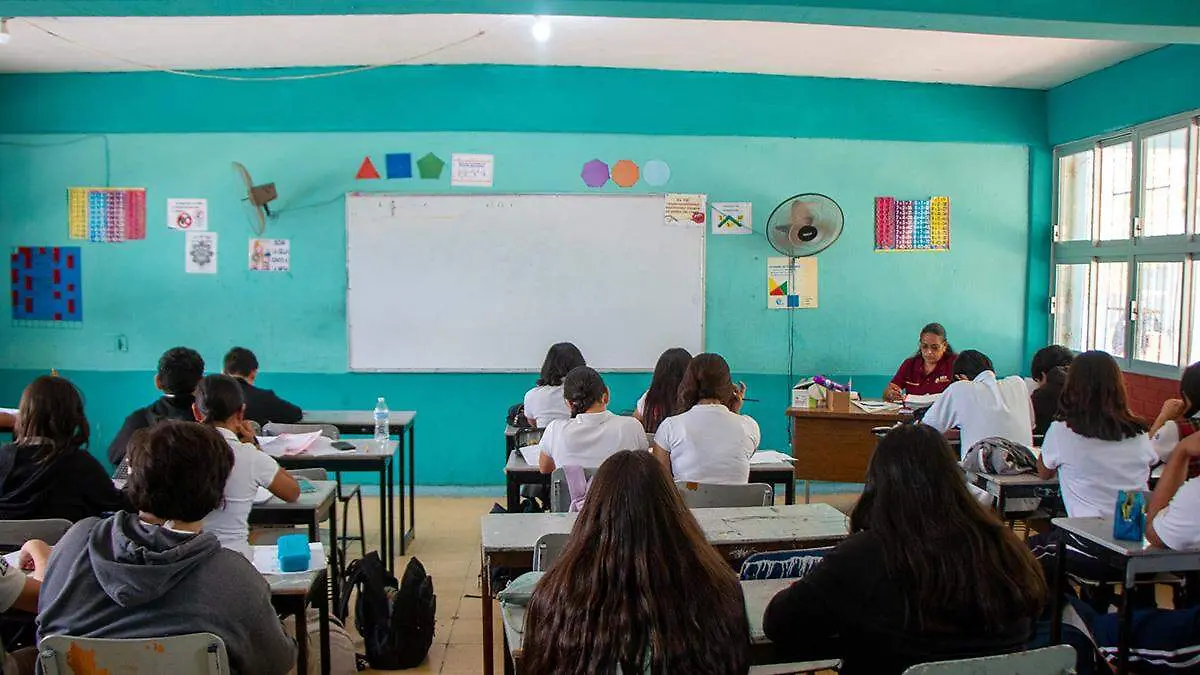 salon-de-clases-secundaria
