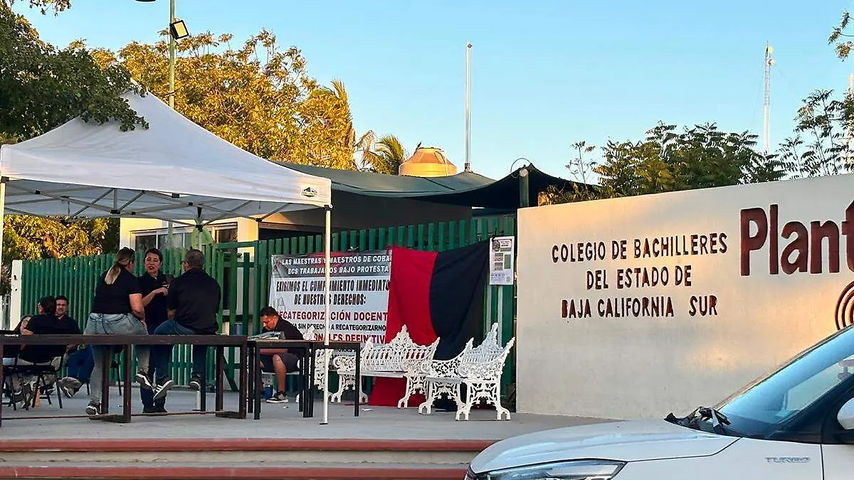 trabajadores-sindicalizados-del-cobach-en-protesta
