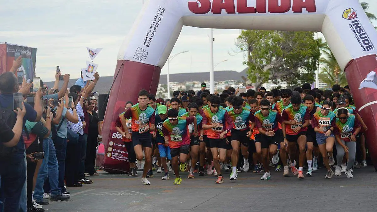 salida-de-correrdores-en-la-segunda-carrera-por-el-dia-del-estudiante