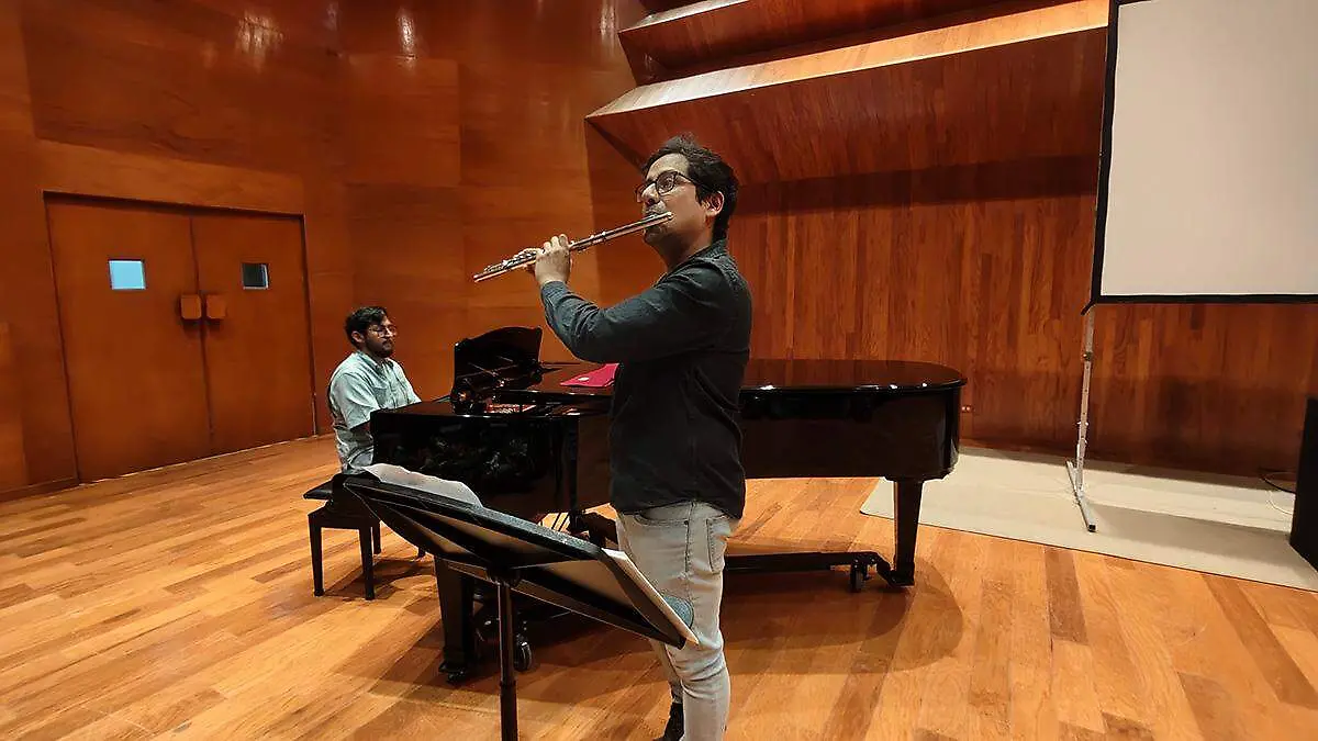 musicos-flauta-y-piano