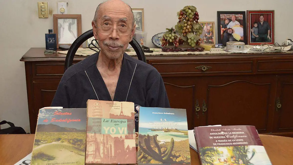Paco Arámburo su vida en fotos