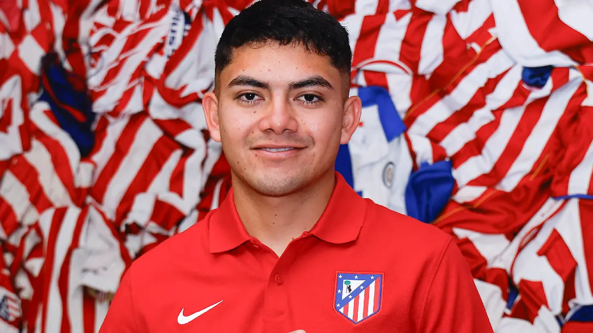 Atlético de Madrid confirmó llegada de Rolando Nájera a sus filiales. Foto: @AtletiAcademia