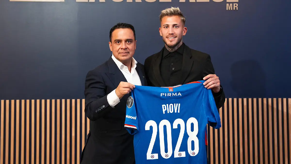 Gonzalo Piovi renovó contrato con Cruz Azul / Foto: @CruzAul