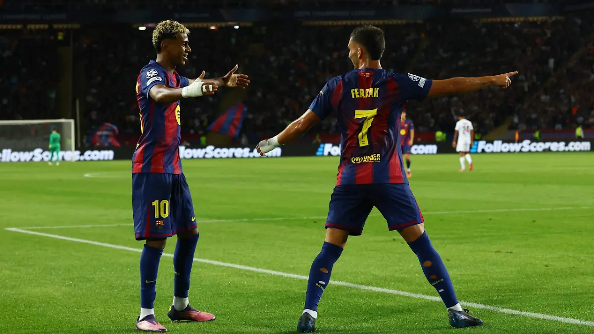 UEFA Champions League   FC Barcelona v Paris St Germain