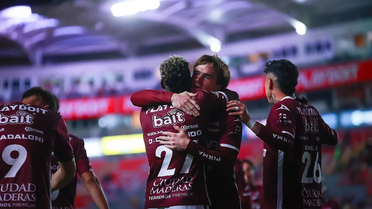 Necaxa ganó sin problemas en casa