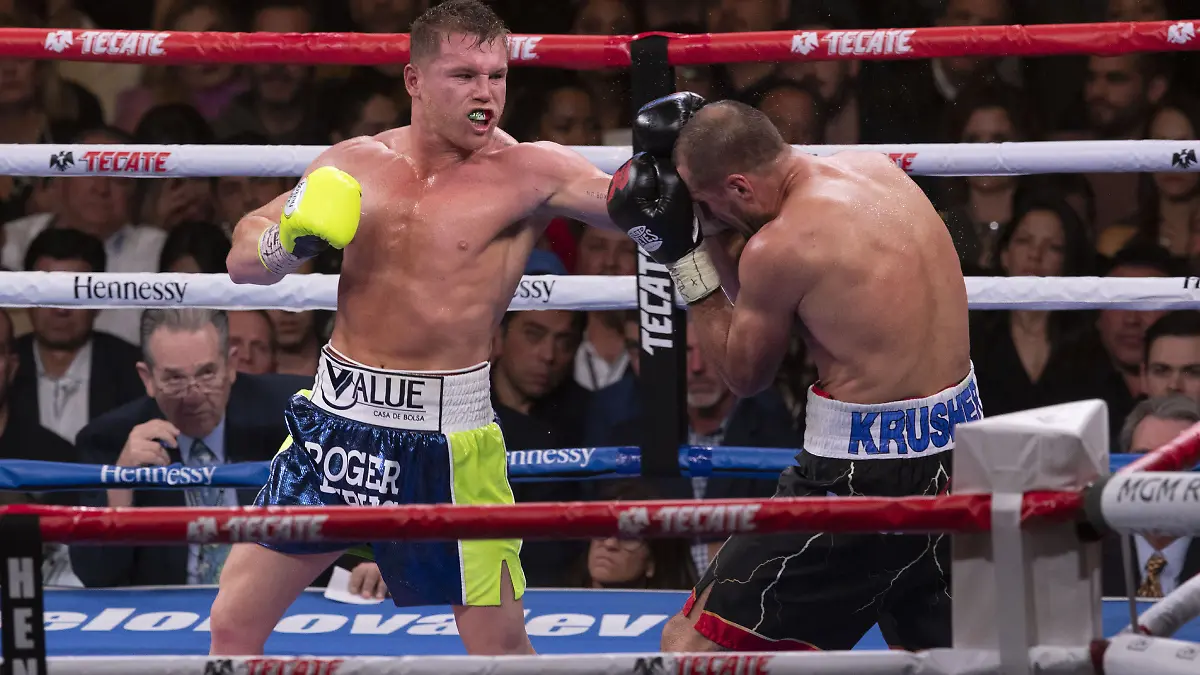 Saúl Álvarez logró ocho nocauts en sus primeras 10 peleas