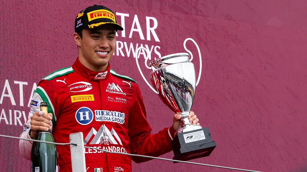 Noel León, piloto mexicano, gana el tercer lugar en el GP de Gran bretaña de la Fórmula 3   CORTESÍA PREMA