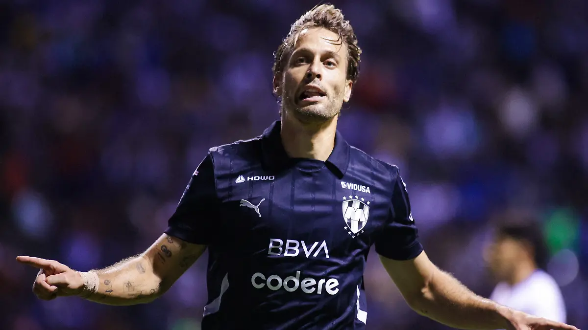 Canales le dio el triunfo a Rayados ante Puebla. FOTO: MEXSPORT