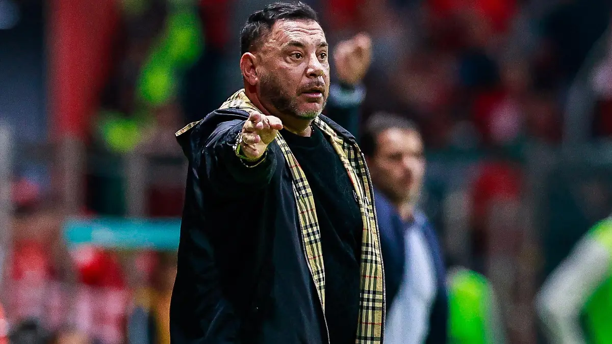 Antonio Mohamed señala que el equipo está en gran forma física / Foto: Luis Garduño