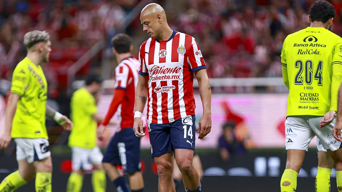 Javier Hernández aún no estaría listo para jugar con Chivas / Foto: Mexsport