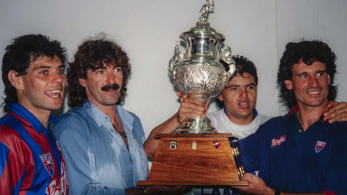 Daniel Guzman revela que gastó su bono de campeón con Atlante en una casa para sus papás    FOTO MEXSPORT