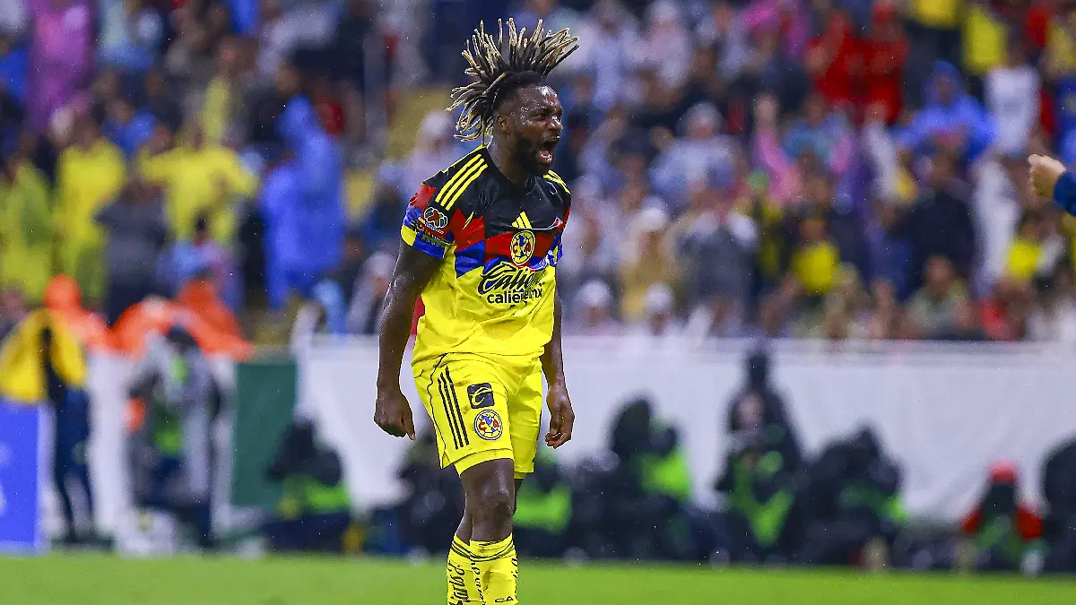 Allan Saint Maximin debutó con gol foto  Mexsport
