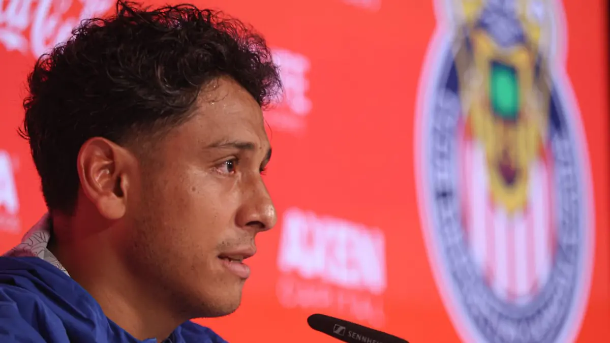 Luis Romo asegura que trabajan para revertir las críticas en Chivas