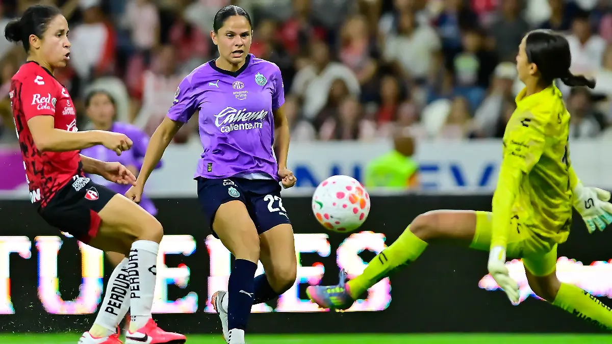 Denise Castro llegó a Chivas Femenil para el Apertura 2025 / Foto: Mexsport